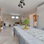 Les Echaunes Hébergement de vacances *