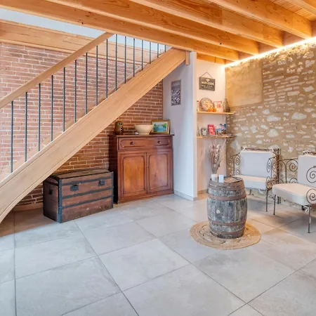 Les Echaunes بيت للعطل *