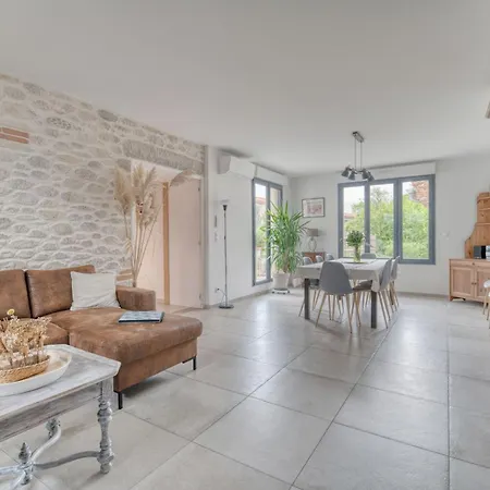 Maison De Les Echaunes * Caraman