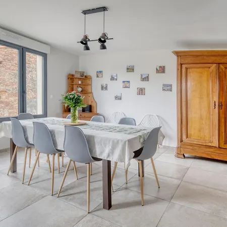 Maison De Les Echaunes بيت للعطل *