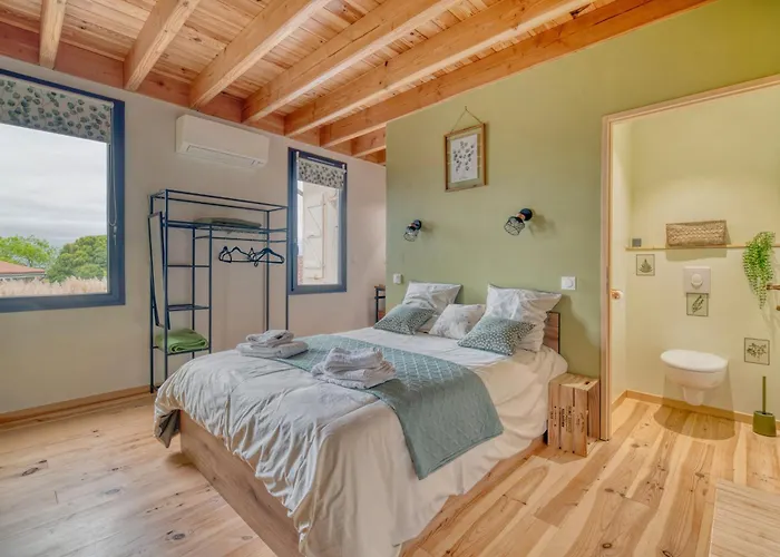 Les Echaunes Hébergement de vacances *